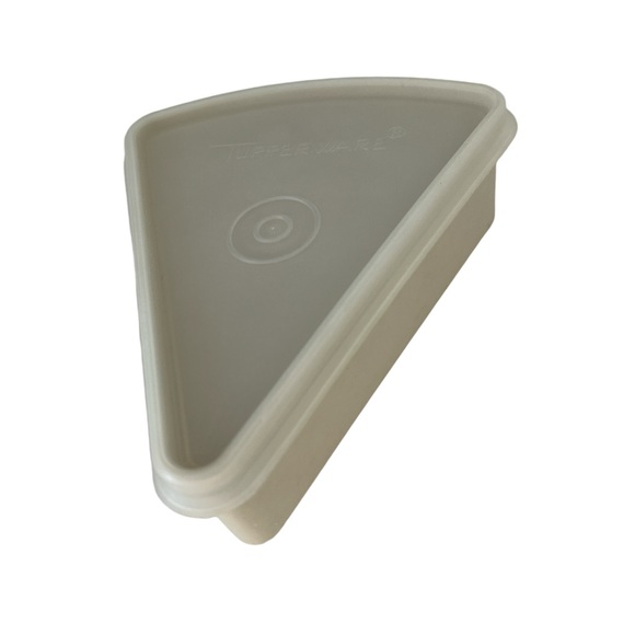 Tupperware Pie Slice Wedge Vintage Container Almond 269-11 - Picture 1 of 8